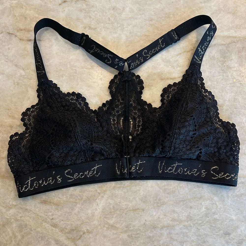 VICTORIA'S SECRET Black and Gold Lace Bralette!! 🖤
